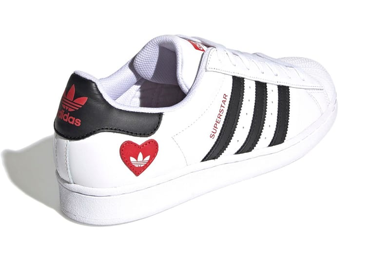 Superstar white outlet red heart