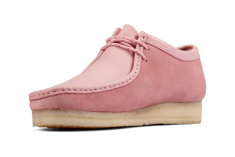 Pink best sale wallabees mens
