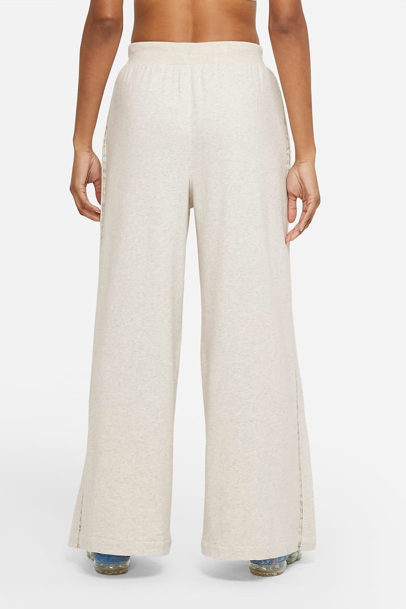 nike sportswear swoosh french terry trousers