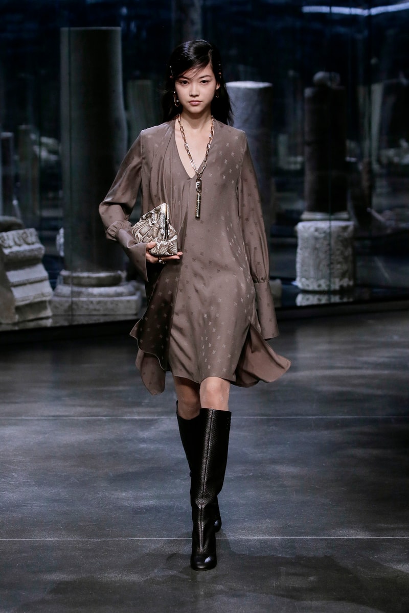 Fendi Fall Winter 2021 Kim Jones Womenswear Debut Hypebae Fendi Fall Winter 2021 Kim Jones Womenswear Debut Hypebae