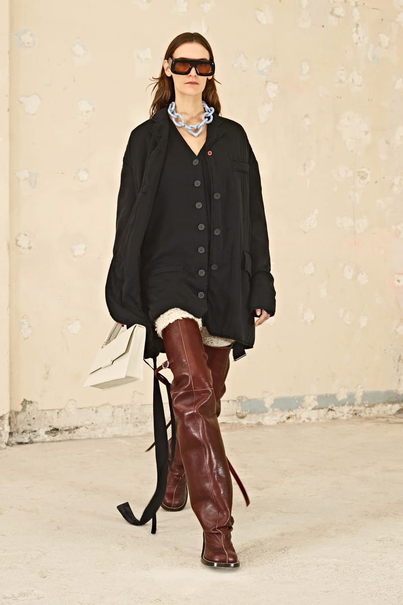 VIP【送料関税込】ACNE STUDIOS brown tied waist snakeskin Acne Studios Fall/Winter 2021 Collection | Hypebae