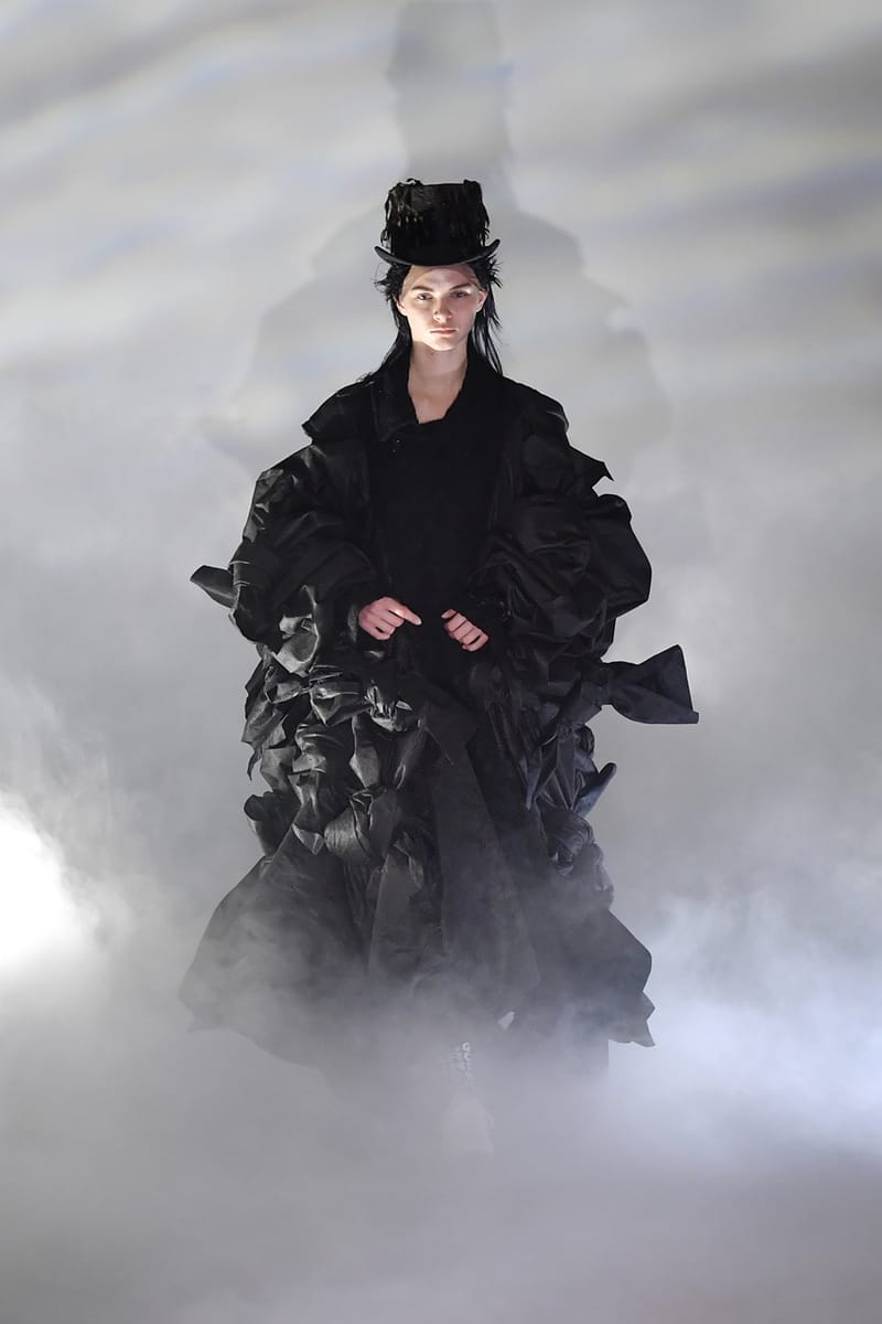 COMME des GARÇONS FW21 Collection Runway | Hypebae