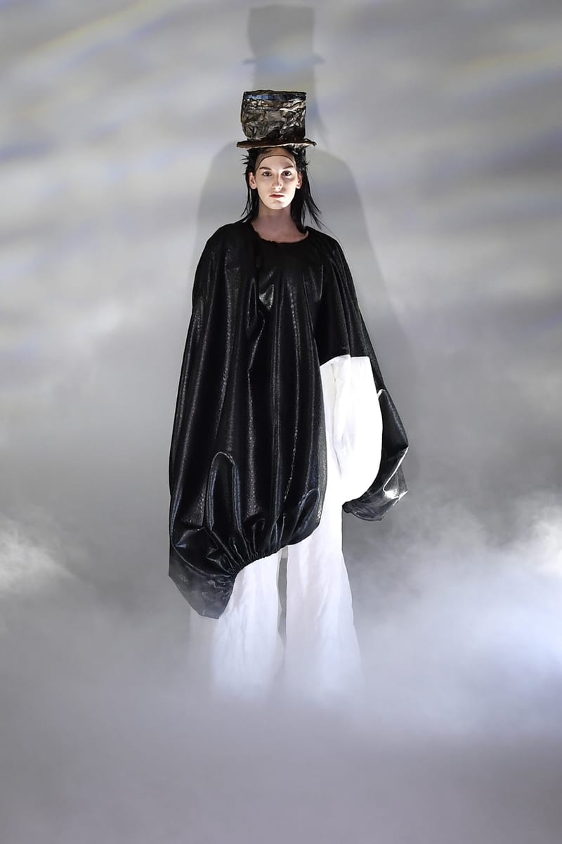 COMME des GARÇONS FW21 Collection Runway | Hypebae