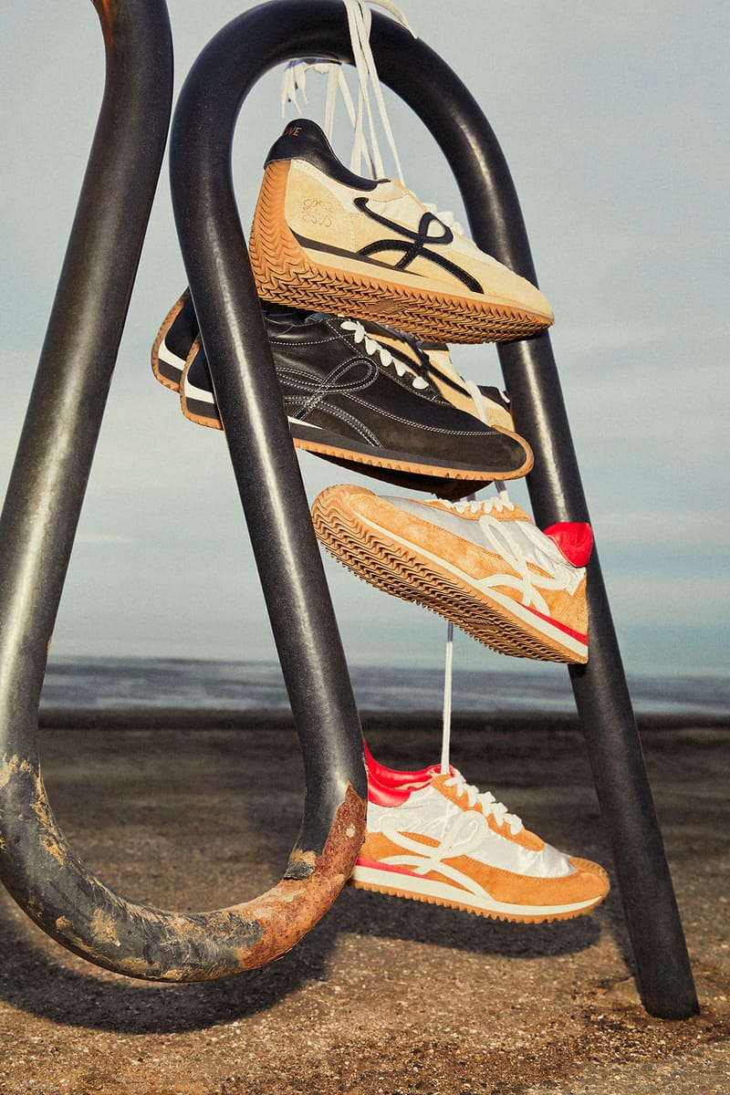 【完売必至】LOEWE Flow Runner スニーカー 3色 LOEWE Flow Runner(ロエベ フロー ランナー) - 海外通販のBUYMA