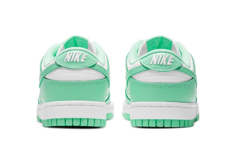靴 Nike Women's Dunk Low \"Green Glow\" 23cm Women's Dunk Low 'Green Glow' Release Date. Nike SNKRS