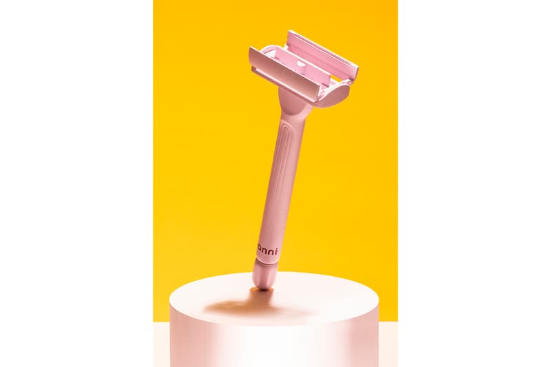 hanni Launches Single Blade Waterless Razor Hypebae