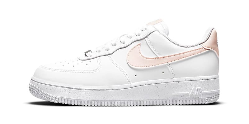 Nike air force 1 '07 trainers clearance in white patent