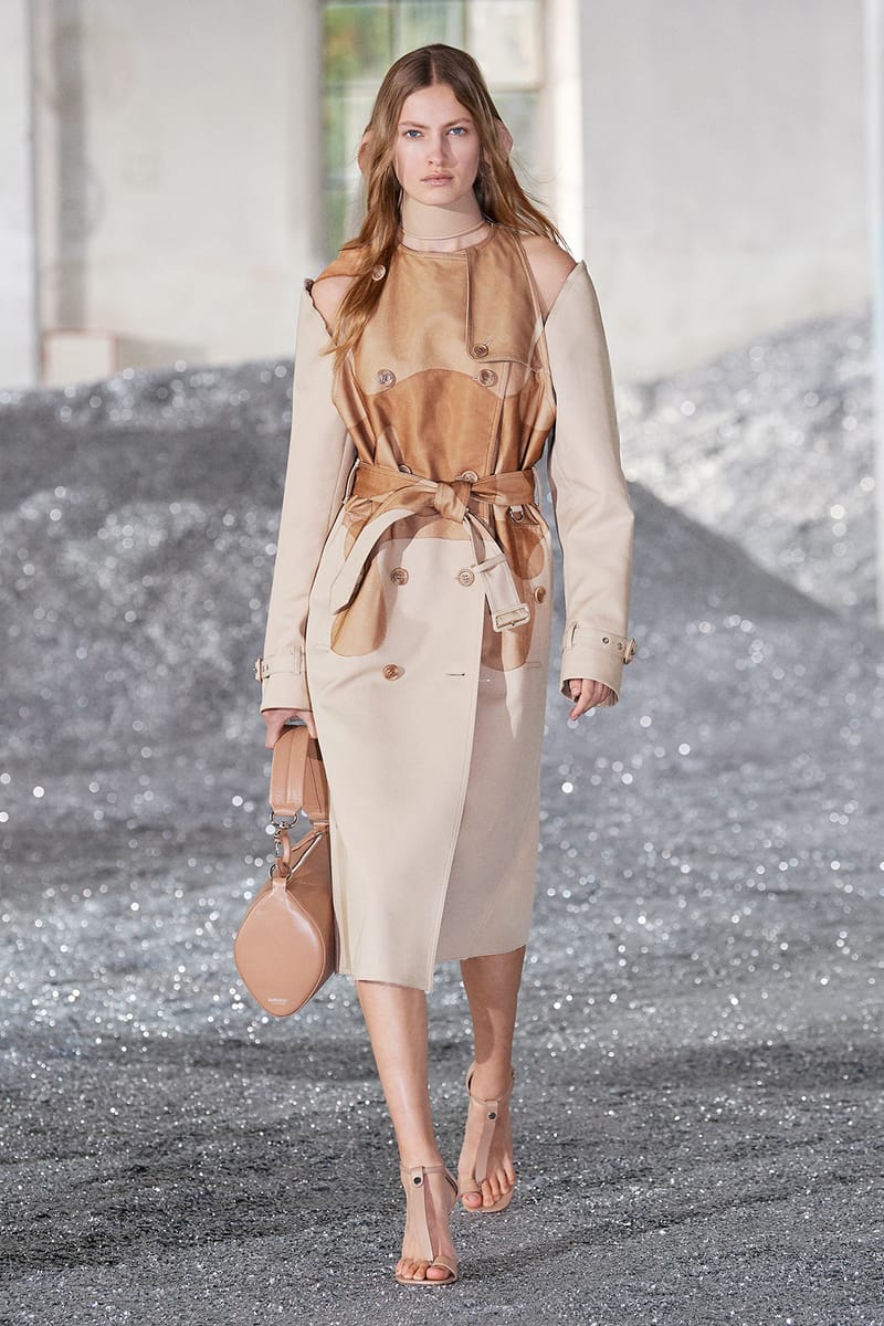 Burberry womenswear hotsell