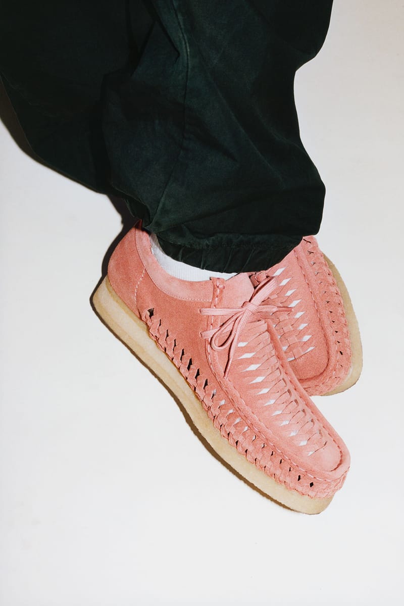 Supreme clarks original wallabee-