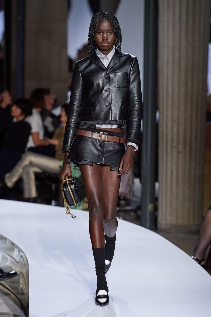 【新品未使用】MIU MIU　花柄 レース スカート　18ss　VOGUE掲載 Miu Miu Reveals New Balance 574 Collab on Runway | Hypebae