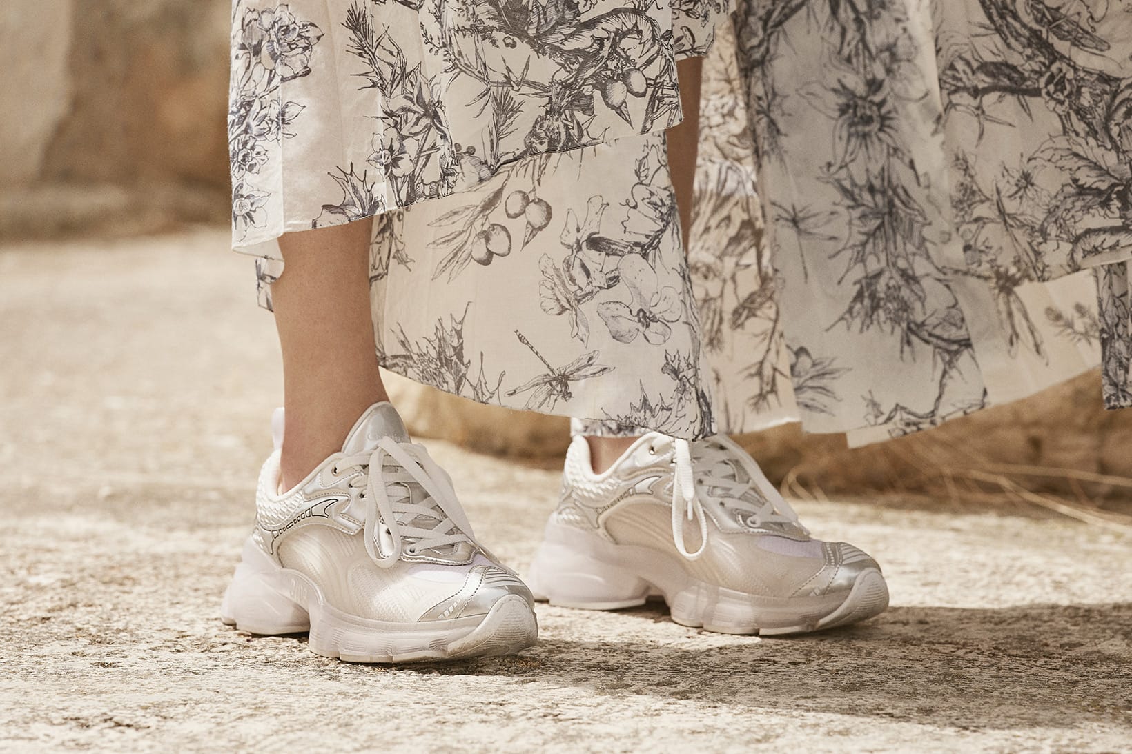 Dior Releases New Vibe Sneakers in Gold & Silver | SistemikleinShops