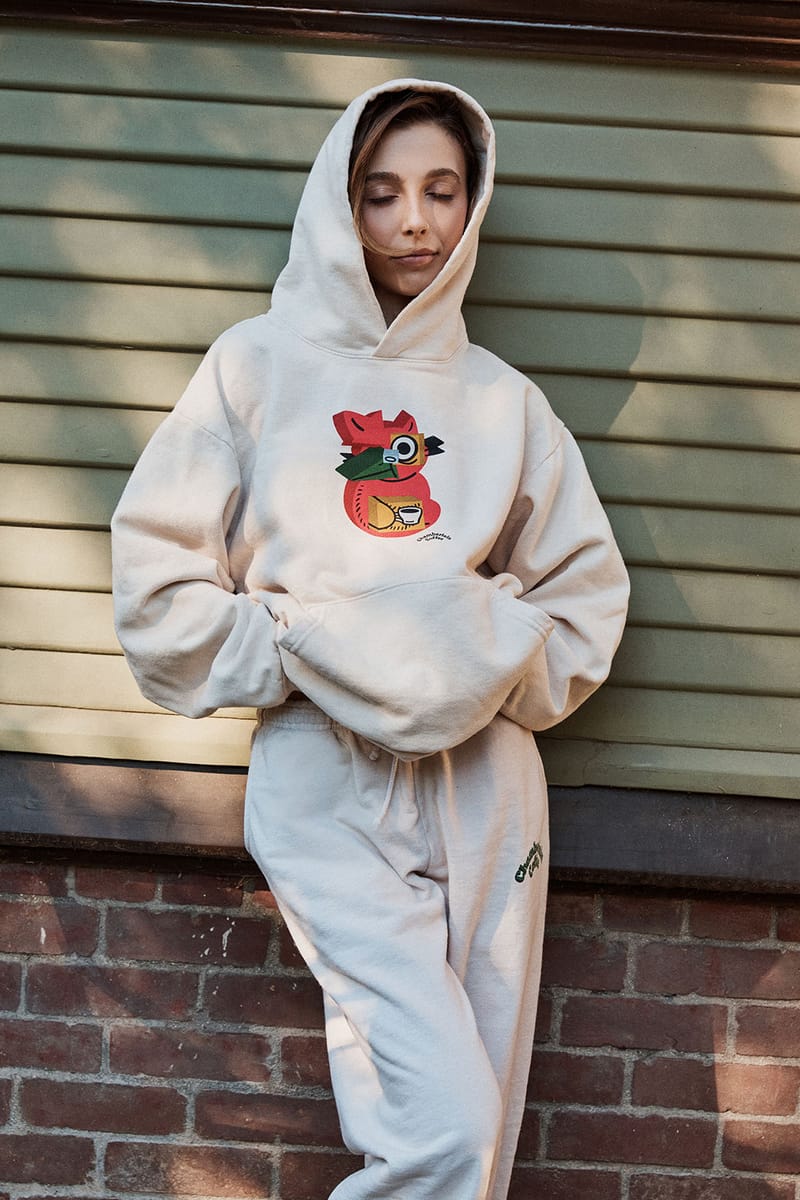 Emma chamberlain hot sale coffee slime hoodie