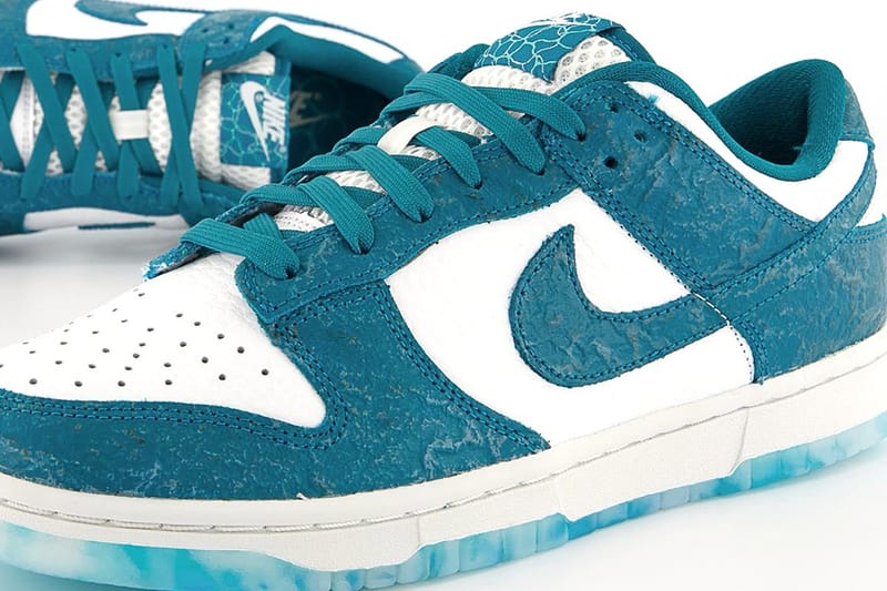 Turquoise hotsell nike dunks