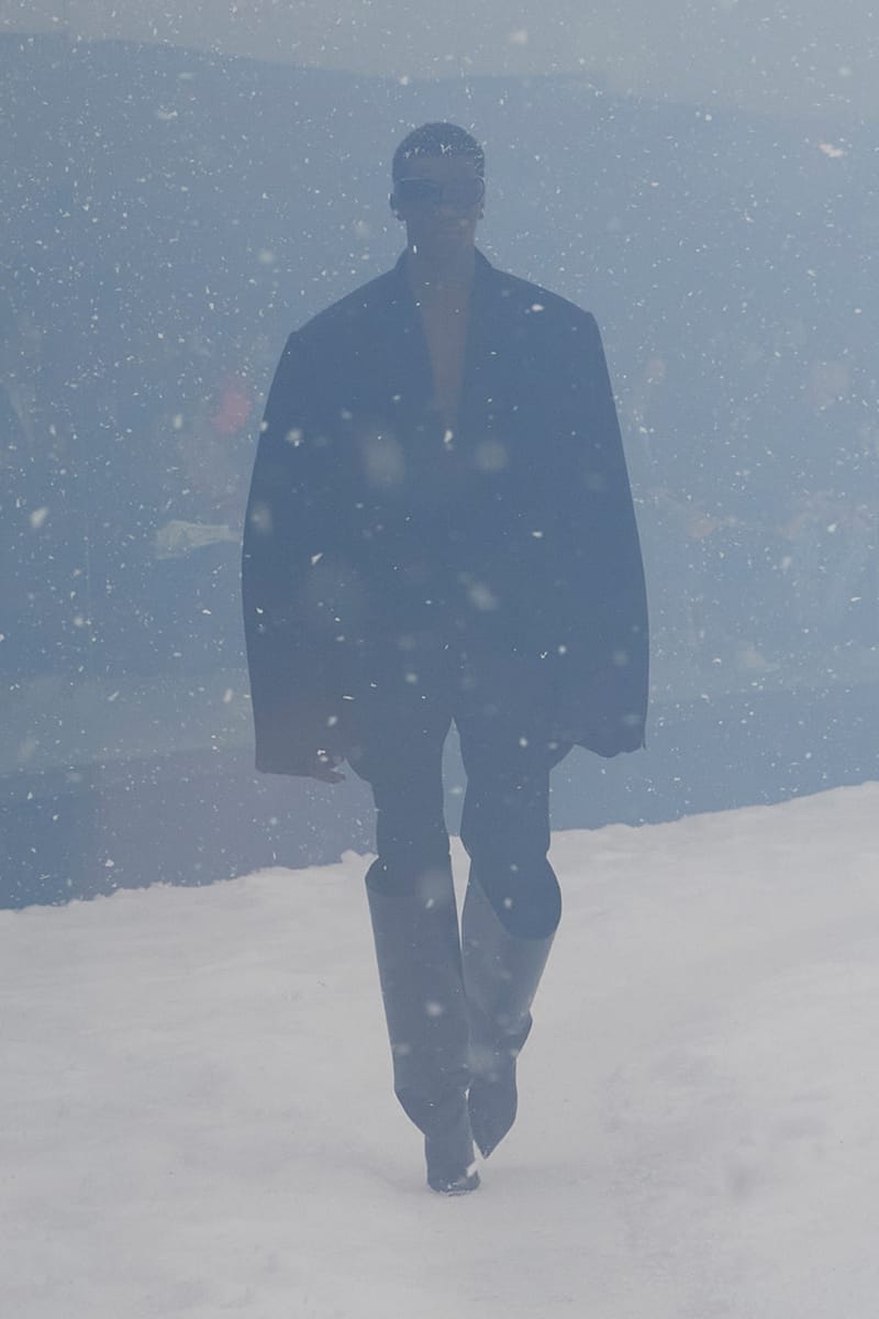 BALENCIAGA DEMNA GVASALIA デムナヴァザリア ブック BALENCIAGA DEMNA GVASALIA デムナヴァザリア ブック - メルカリ