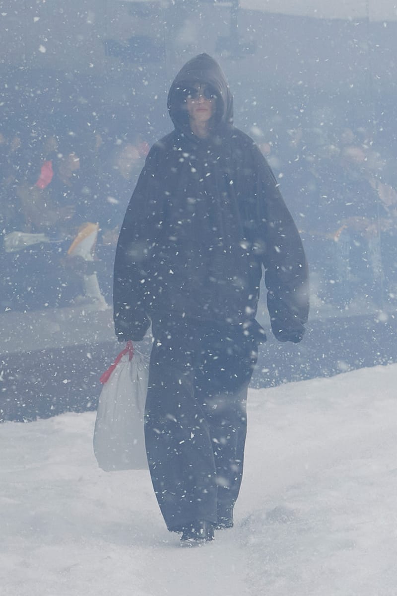 Demna Dedicates Balenciaga FW22 Show to Ukraine | Cheap