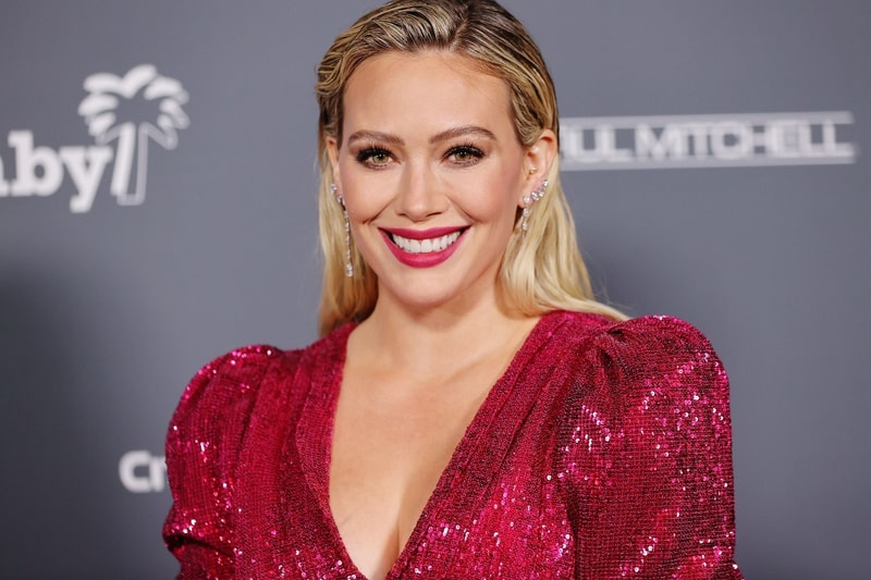 Hilary Duff Makes A Statement While Posing Nude Hypebae 