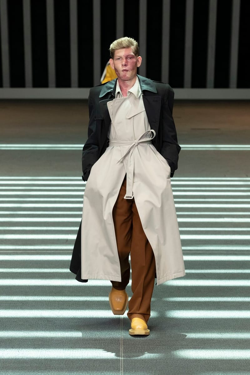 VTMNTS コート double coat (VETEMENTS) VTMNTS Makes Fashion More Gender Inclusive With Non-Binary Wear