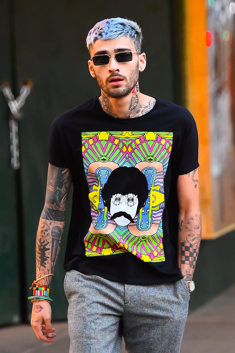 Zayn Malik Sings One Direction s