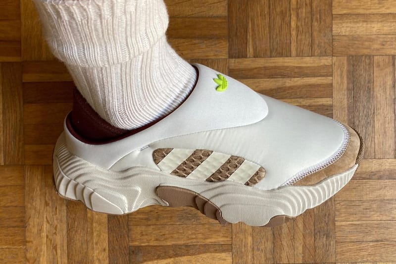 Adidas laceless outlet shoes