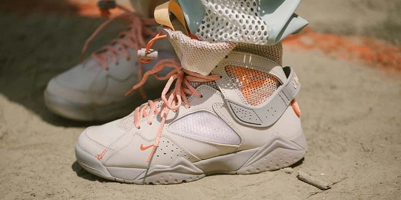 zSneakerHeadz | 2023 #NikeSB x Jordan 4 SP on-feet! Sail