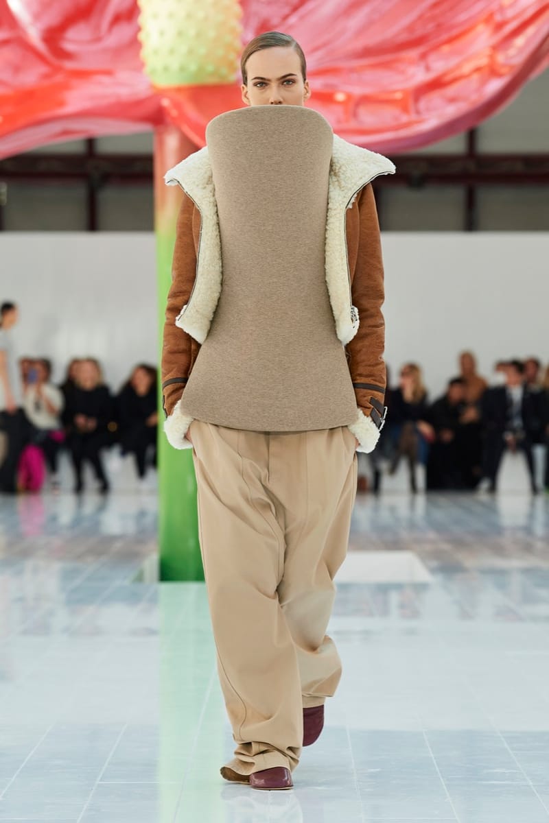 【希少】LOEWE spring summer 2021 ノベルティ LOEWE Spring Summer women´s precollection
