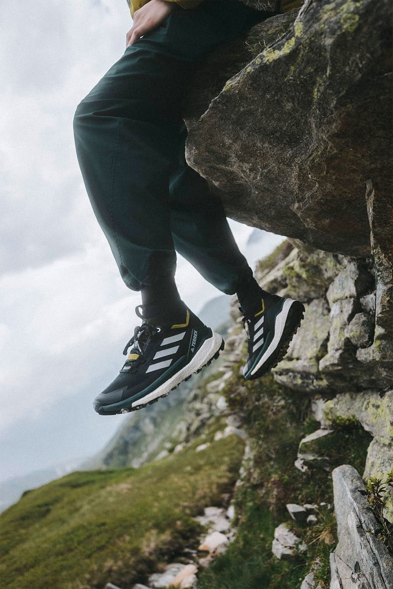 and wander x adidas TERREX コラボ サコッシュ and wander x adidas TERREX コラボ サコッシュ - メルカリ