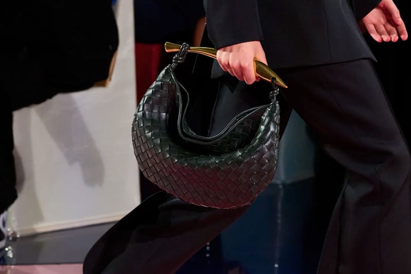 【新品未開封】　BOTTEGA VENETA 24WINTER カタログ Winter 24 | Bottega Veneta® JP