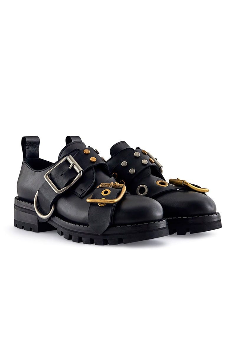 Black and gold shop vivienne westwood shoes