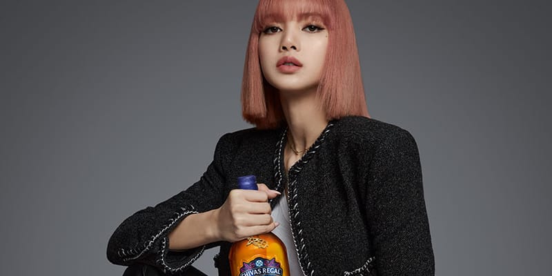 ウイスキー Blackpink Lisa x Chivas Regal Limited ed K-pop star Lisa designs Chivas Regal bottle - The Spirits