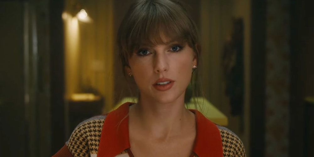 Taylor Swift Edits Out 