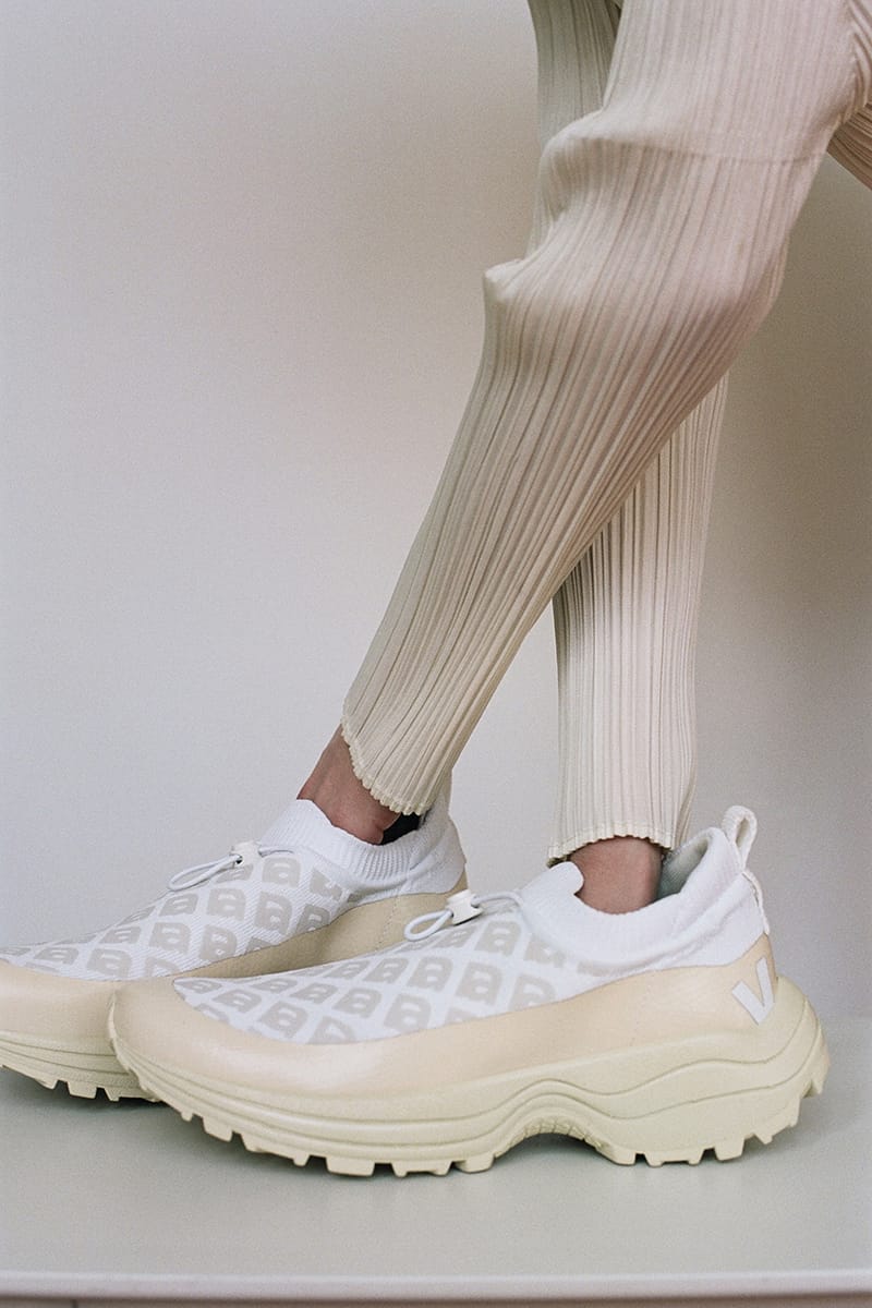 VEJA X AMELIE PICHARD★コラボ★WHITE Veja x Amélie Pichard Drops Outdoor-Inspired Sneaker | Hypebae