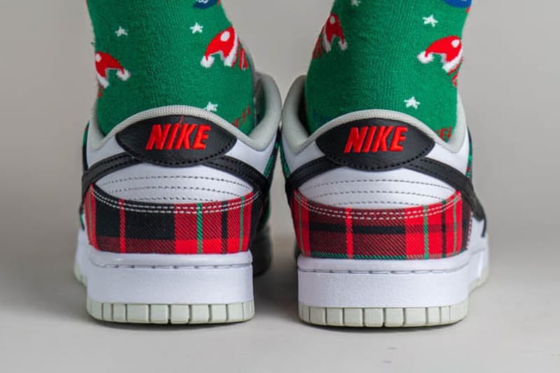 nike dunks plaid christmas