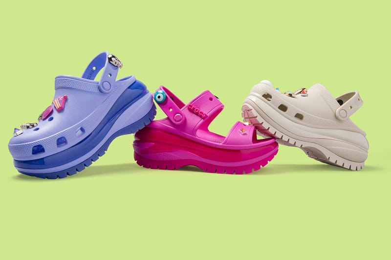 Crocs【大胆で印象的なデザイン☆Classic Mega Crush Clog】 Crocs Classic Mega Crush Clog | Almond Tint/Multi | SVD USA