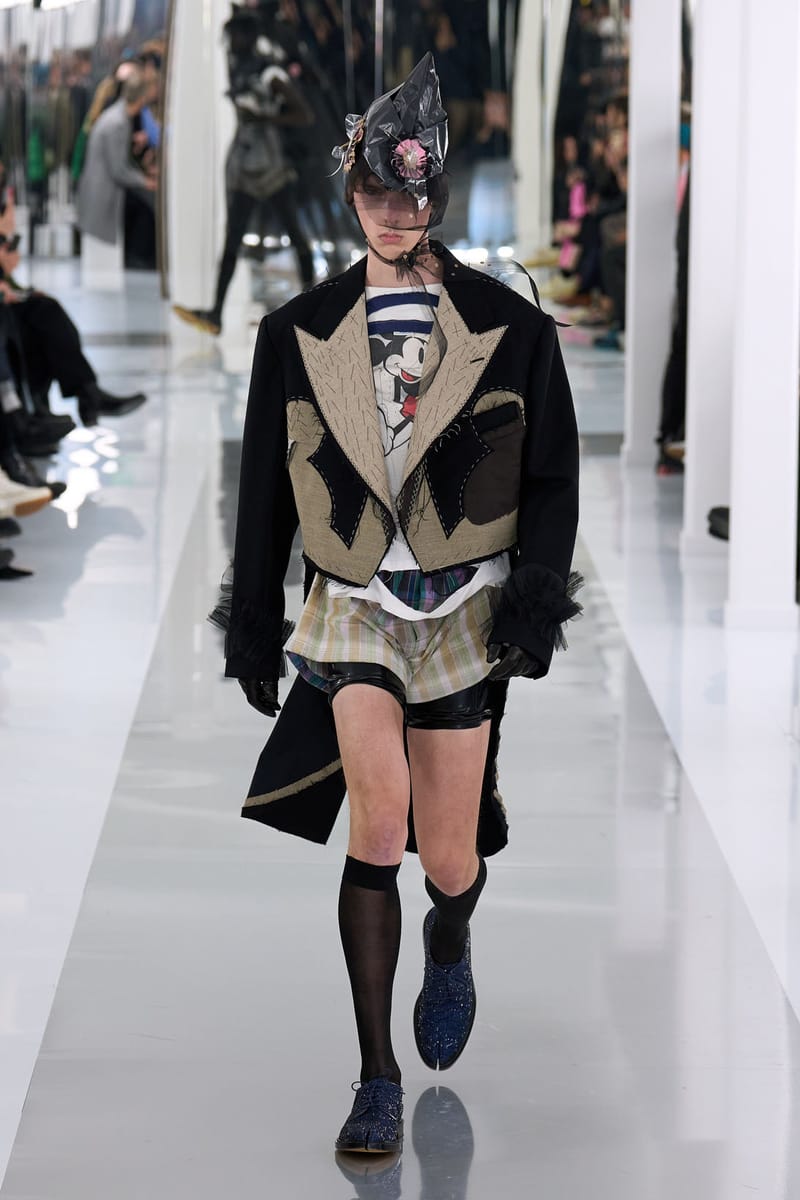 置物 catwalk loewe_ss24_mw_show_runway_look