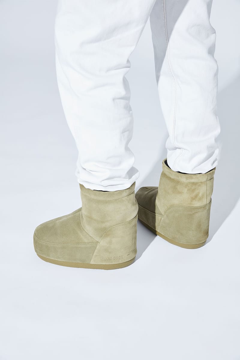 サンダル・ミュール MOON BOOT Evolution Sandals - Moon Boot - Suede - Sand Moon Boot Debuts New Unisex Boots and Sandals | Hypebae