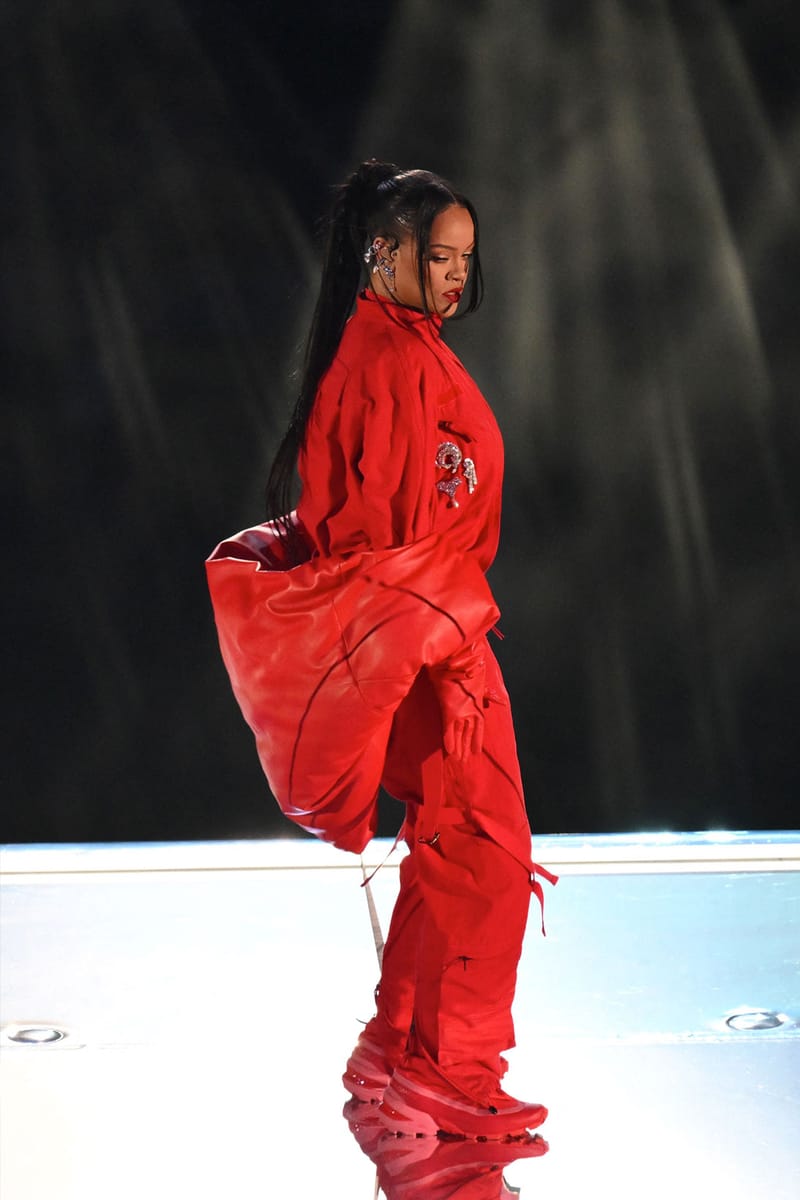 Rihanna red hot sale outfit