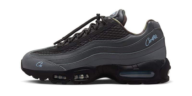 Nike air max 95 triple black release on sale date