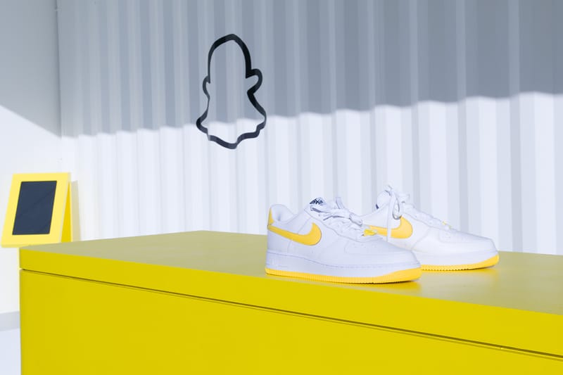 White and yellow on sale air force 1s