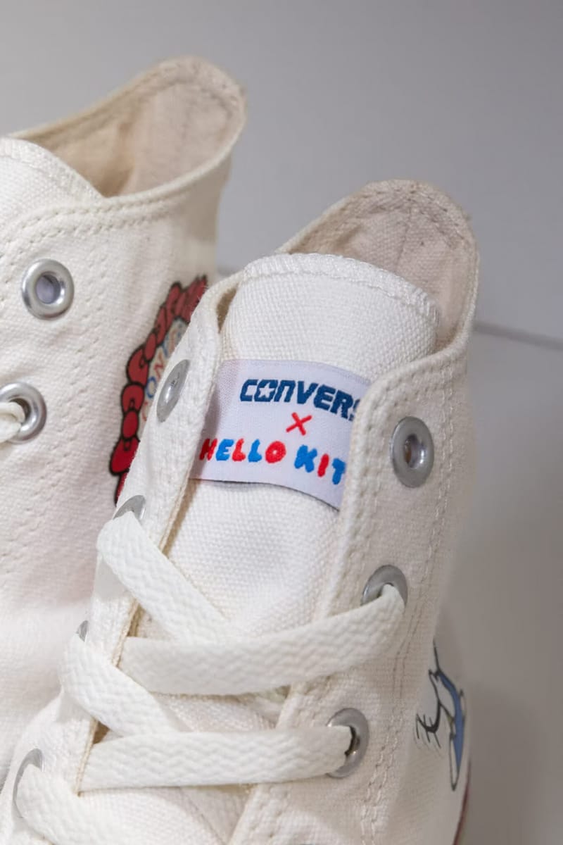 Converse hello outlet kitty coliseum