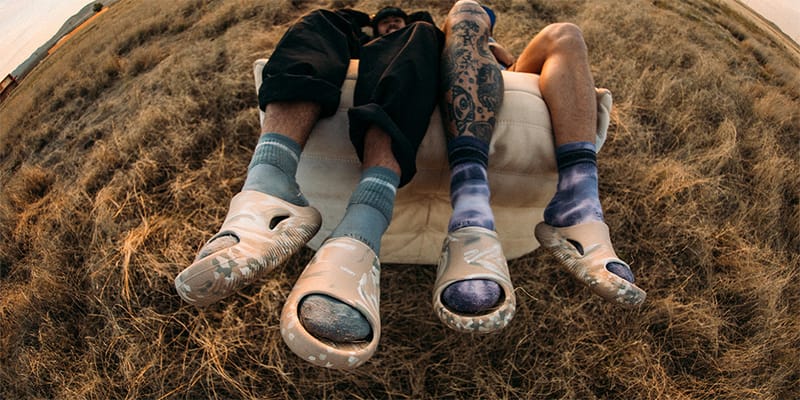 satisfy-crocs-mellow-slide-