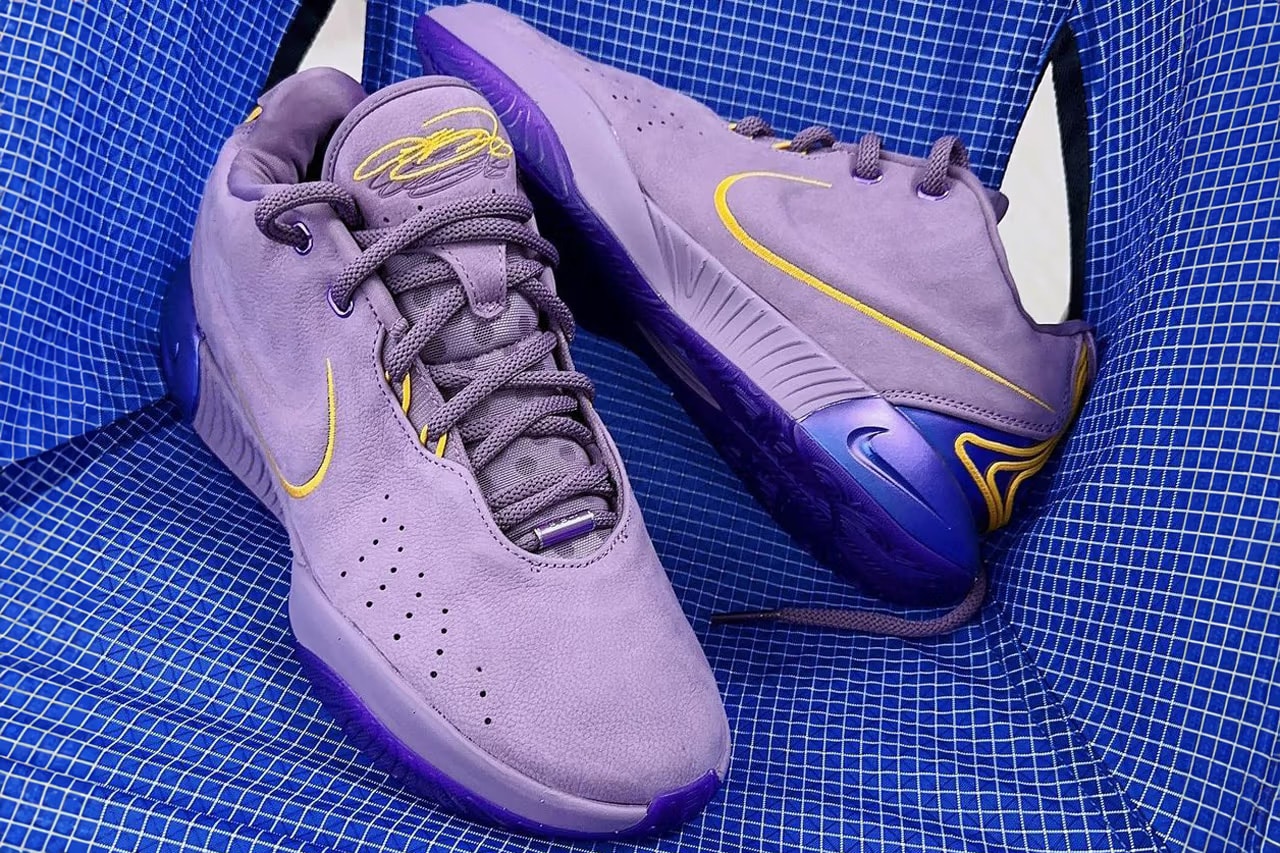 Closer look at LeBron James's Stunning Colorway of Nike LeBron 21 Shoes ...