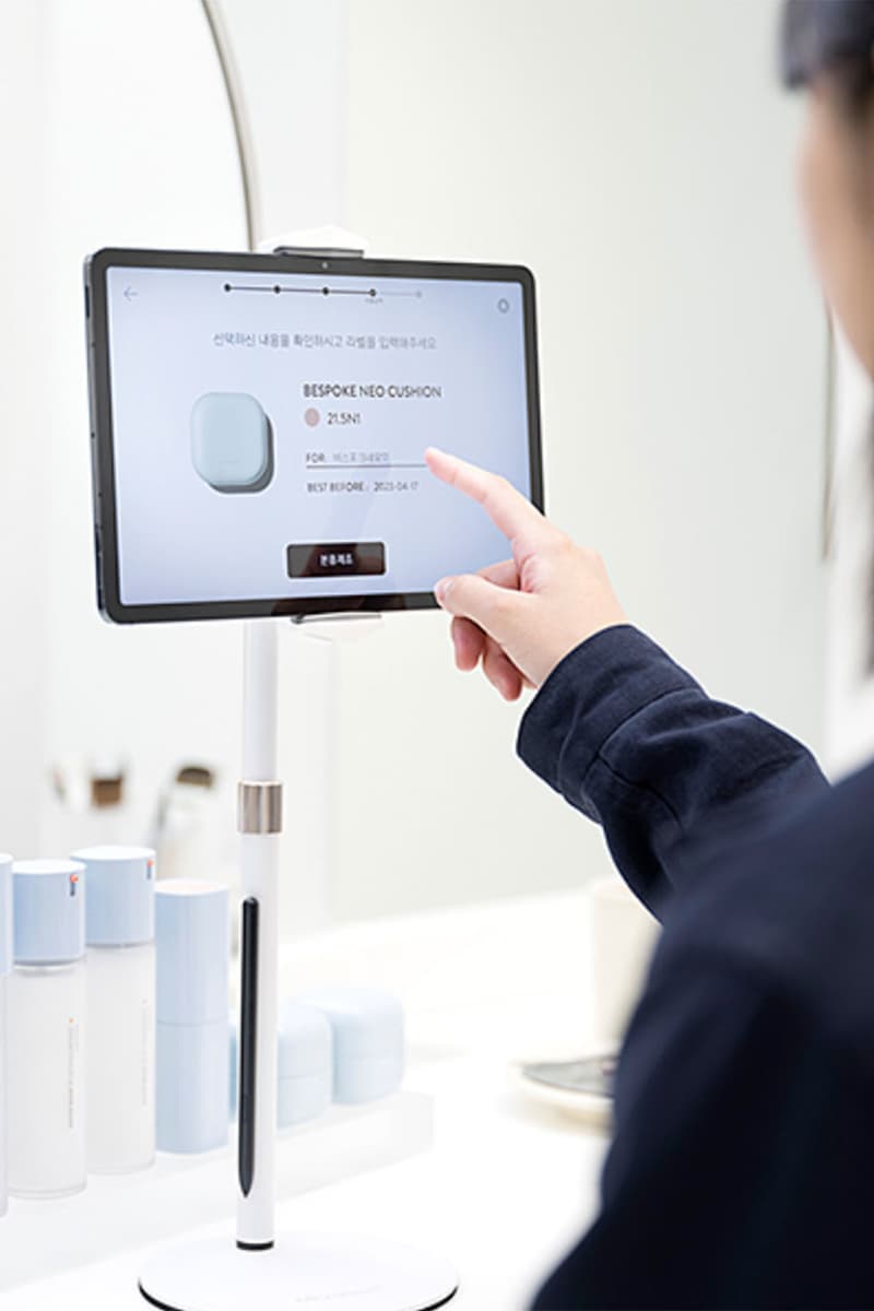 Custom Foundation Making Machine Laneige's Beauty Robot Makes Custom Foundation | Hypebae
