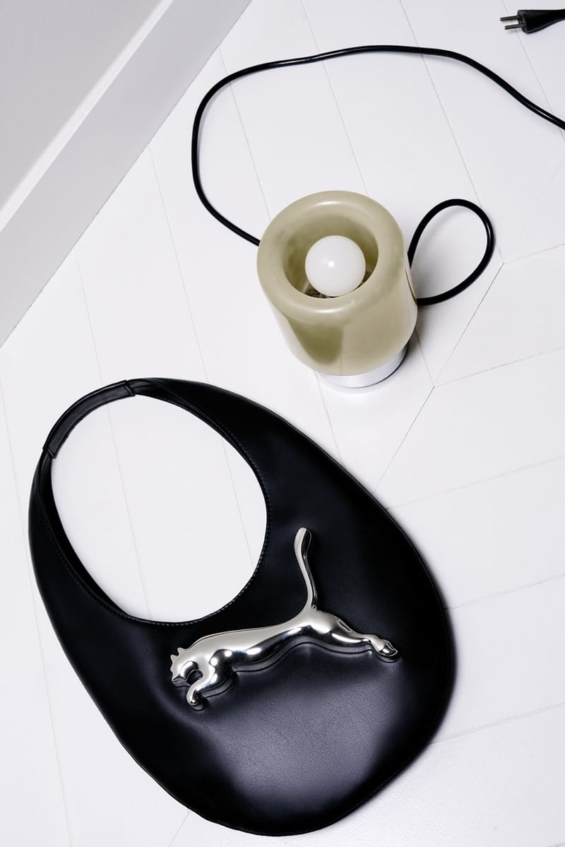 ハンドバッグ PUMA x COPERNI Bag 5FT443 Coperni x PUMA ロゴ ハンドバッグ | ブラック | FARFETCH JP