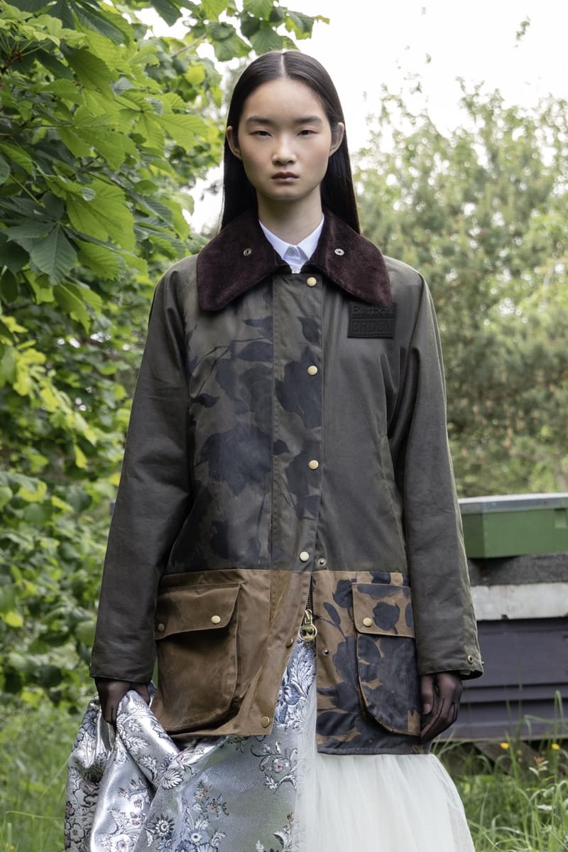 ジャケット Barbour SS25 BARBOUR X ERDEM JACKET (LWX1477 LWXOL99) Barbour x ERDEM Beauflower Waxed Jacket Arch. olv/snd/ancnt