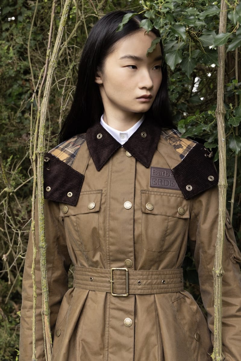 ジャケット Barbour SS25 BARBOUR X ERDEM JACKET (LWX1477 LWXOL99) Barbour x ERDEM Beauflower Waxed Jacket Arch. olv/snd/ancnt