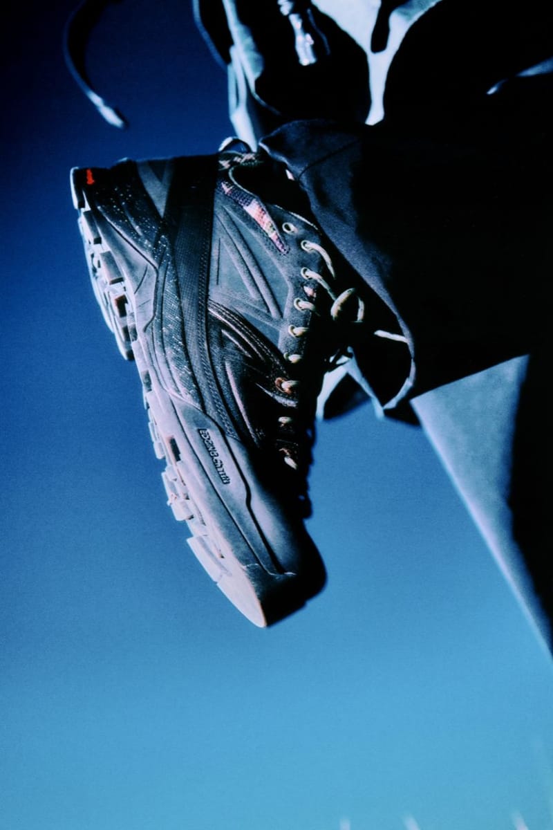 カーハートワークインプログレスとサロモンの第2弾コラボモデルが発売