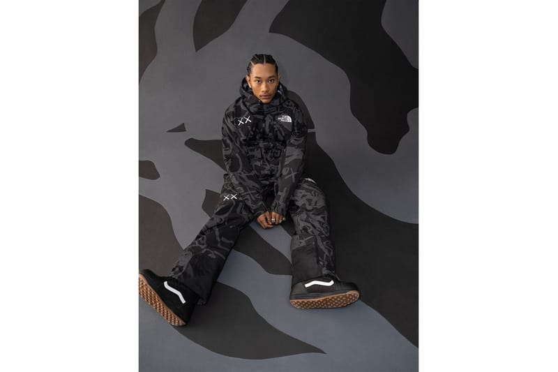 激レア！KAWS OriginalFake×PORTER ポーチ　黒 Berikut Full Collection KAWS x The North Face 