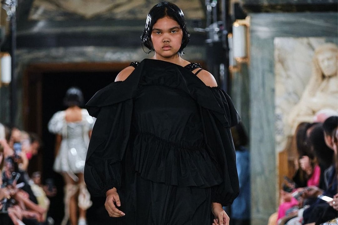 Debut Model asal Indonesia, Shahnaz Indira di London Fashion Week ...