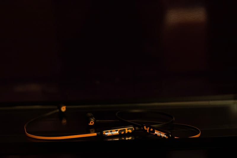 WACKO MARIA Persembahkan Beats Flex Earphone Leopard-Print