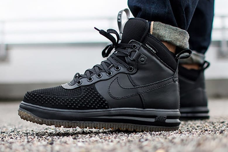ウィンターブーツ仕様の Nike Lunar Force 1 Duckboot
